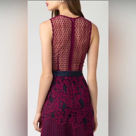 SONYA LACE DRESS - Adelyn Rae - Picture 3 of 9